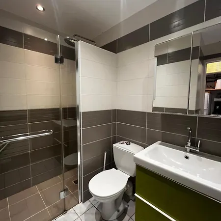 Cosy A 100m De La شقة *